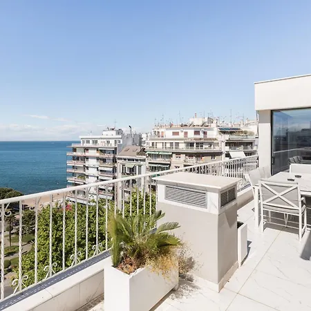 Aria, Lux Seafront Apt With White Tower View *